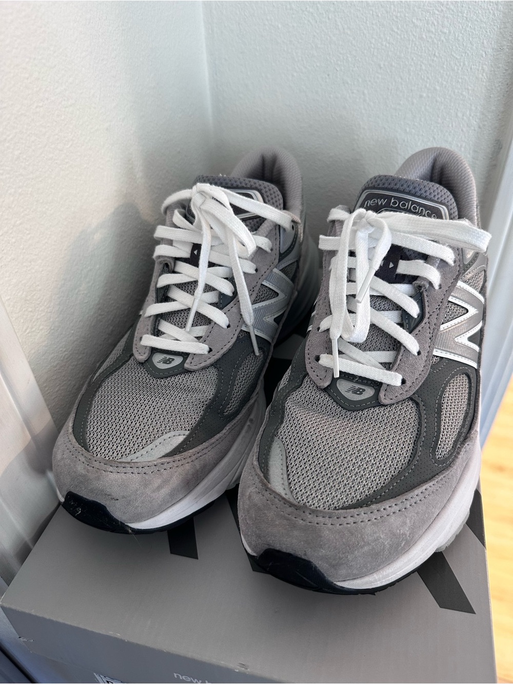 New Balance Men's 990v6Gray Running Sneakers - Picture 2 of 4